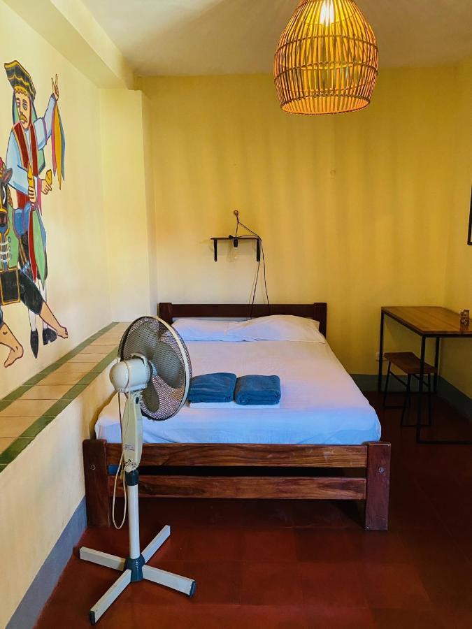 León Hostal La Tortuga Booluda المظهر الخارجي الصورة